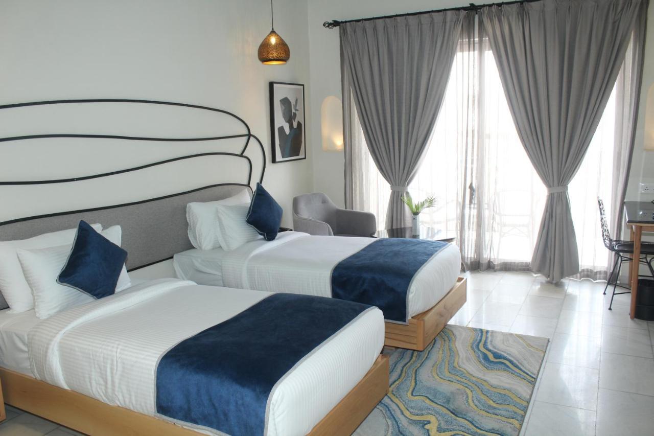 Ramee Royal Resort & Spa - Удайпур Екстериор снимка